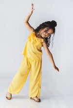 Cargar imagen en el visor de la galería, Conjunto Blusa y Pantalón Amarillo