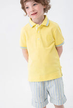 Cargar imagen en el visor de la galería, Conjunto Polo Amarilla Short Azul