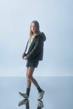 Cargar imagen en el visor de la galería, Falda Short Vinipiel
