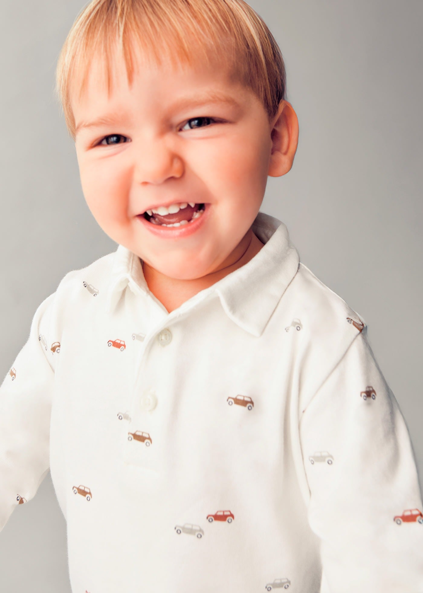 Conjunto Polo Carritos Pantalón Café