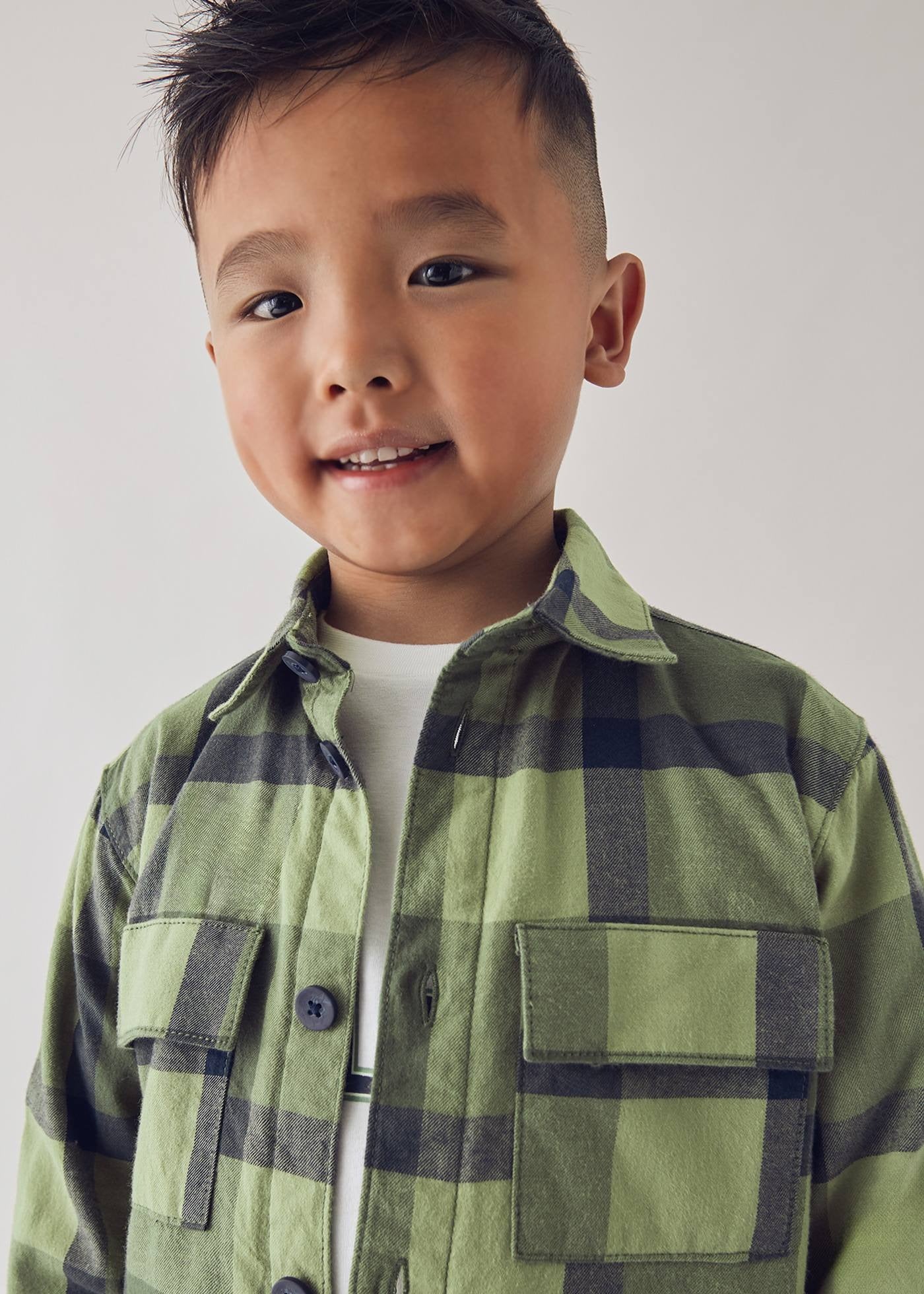 Conjunto Camisa Verde Camiseta Pantalón