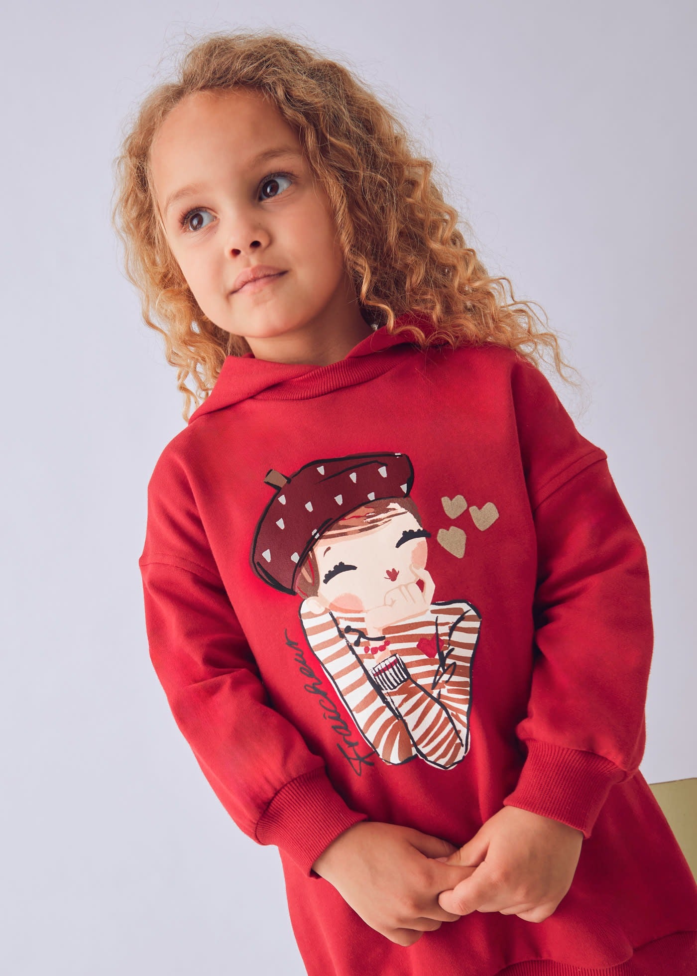 Vestido con Capucha Roja