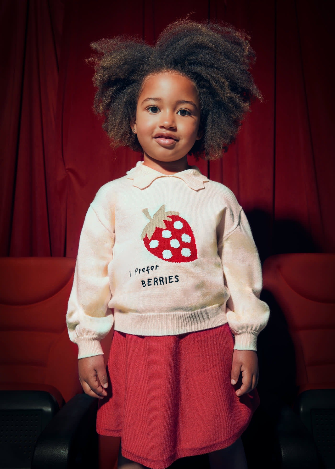 Conjunto Suéter Fresa Falda Tejida