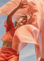 Cargar imagen en el visor de la galería, Conjunto Blusa y Short Guipur Naranja
