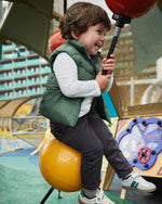 Cargar imagen en el visor de la galería, Conjunto Chaleco Verde Camiseta y Pantalón
