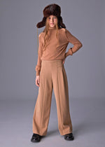 Cargar imagen en el visor de la galería, Conjunto Suéter Rayas Pantalón Camel
