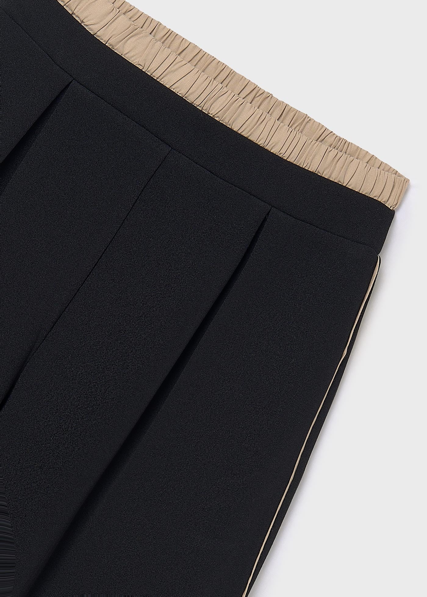 Conjunto Suéter Cerezas Pantalón Negro