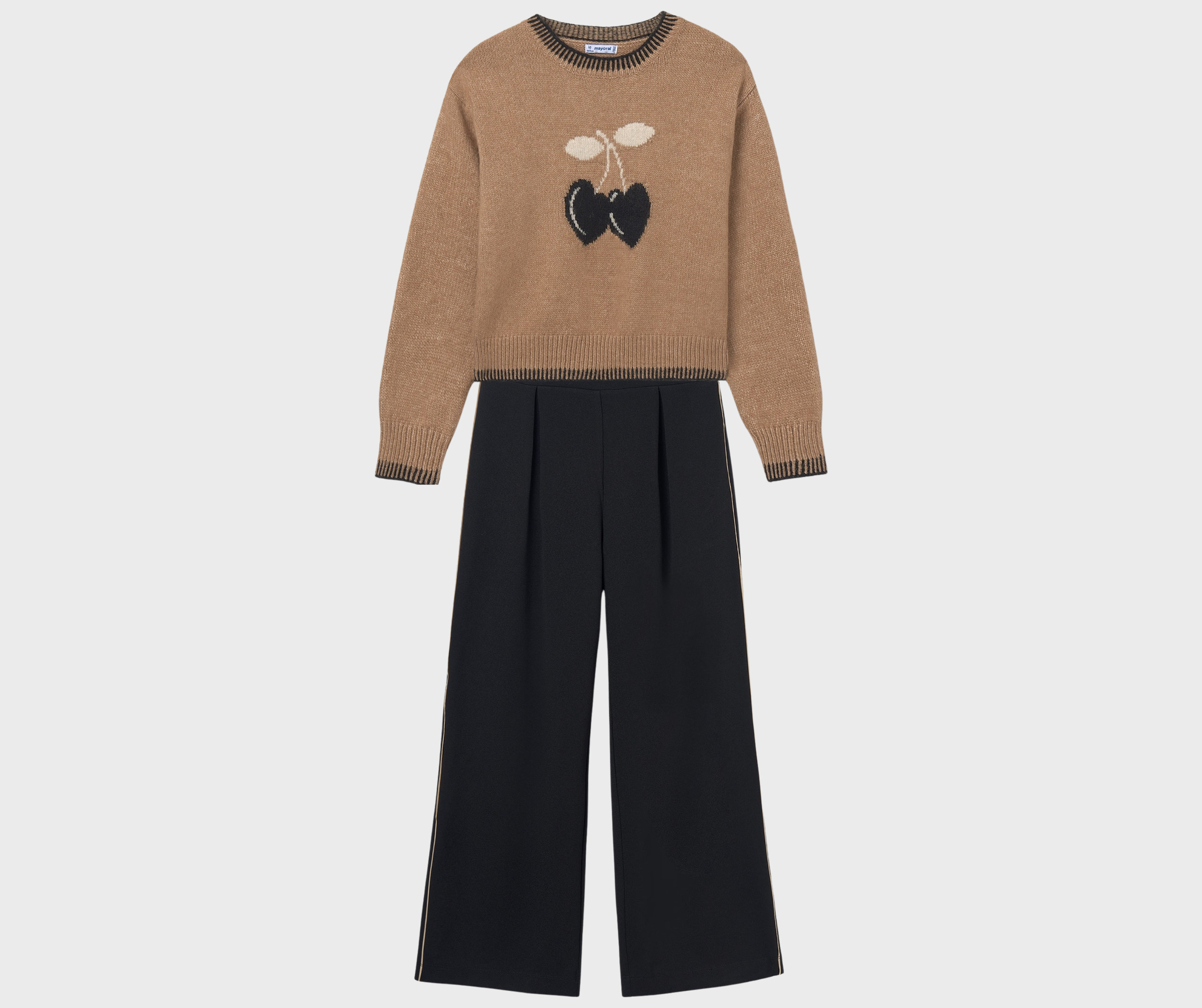 Conjunto Suéter Cerezas Pantalón Negro