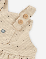 Cargar imagen en el visor de la galería, Conjunto Overol Beige Camiseta Cuello
