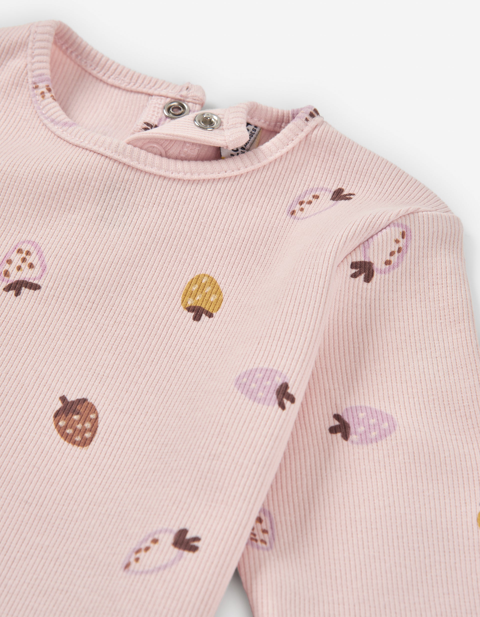 Conjunto Overol Camiseta Fresitas