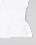 Cargar imagen en el visor de la galería, Conjunto Blusa Blanca Short Falda Vinipiel
