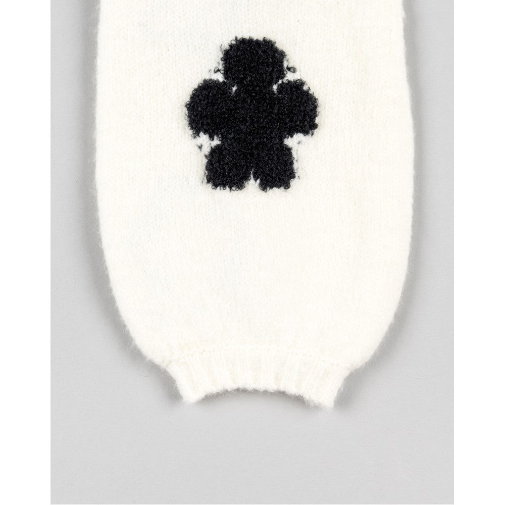 Suéter Blanco Flores Negras