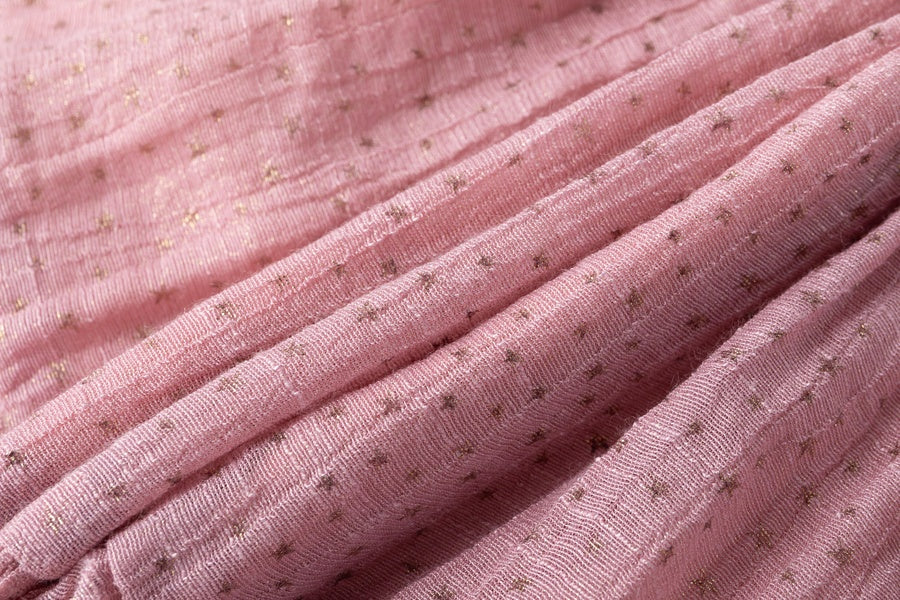 Conjunto Blusa Rosa Camiseta Gris Falda Rosa