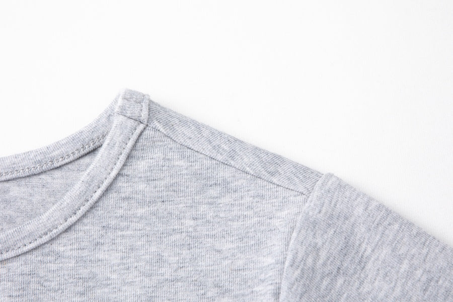 Conjunto Blusa Rosa Camiseta Gris Falda Rosa