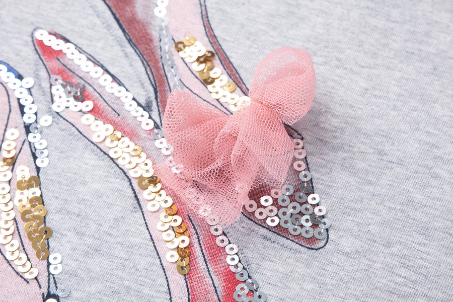 Conjunto Blusa Rosa Camiseta Gris Falda Rosa